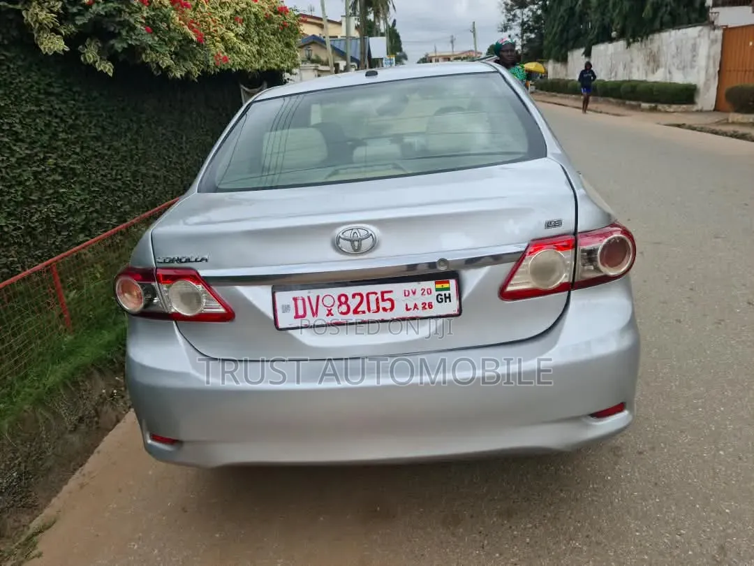 Toyota Corolla 2013 Silver
