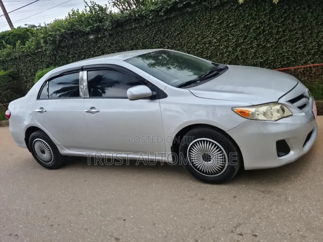 Toyota Corolla 2013 Silver