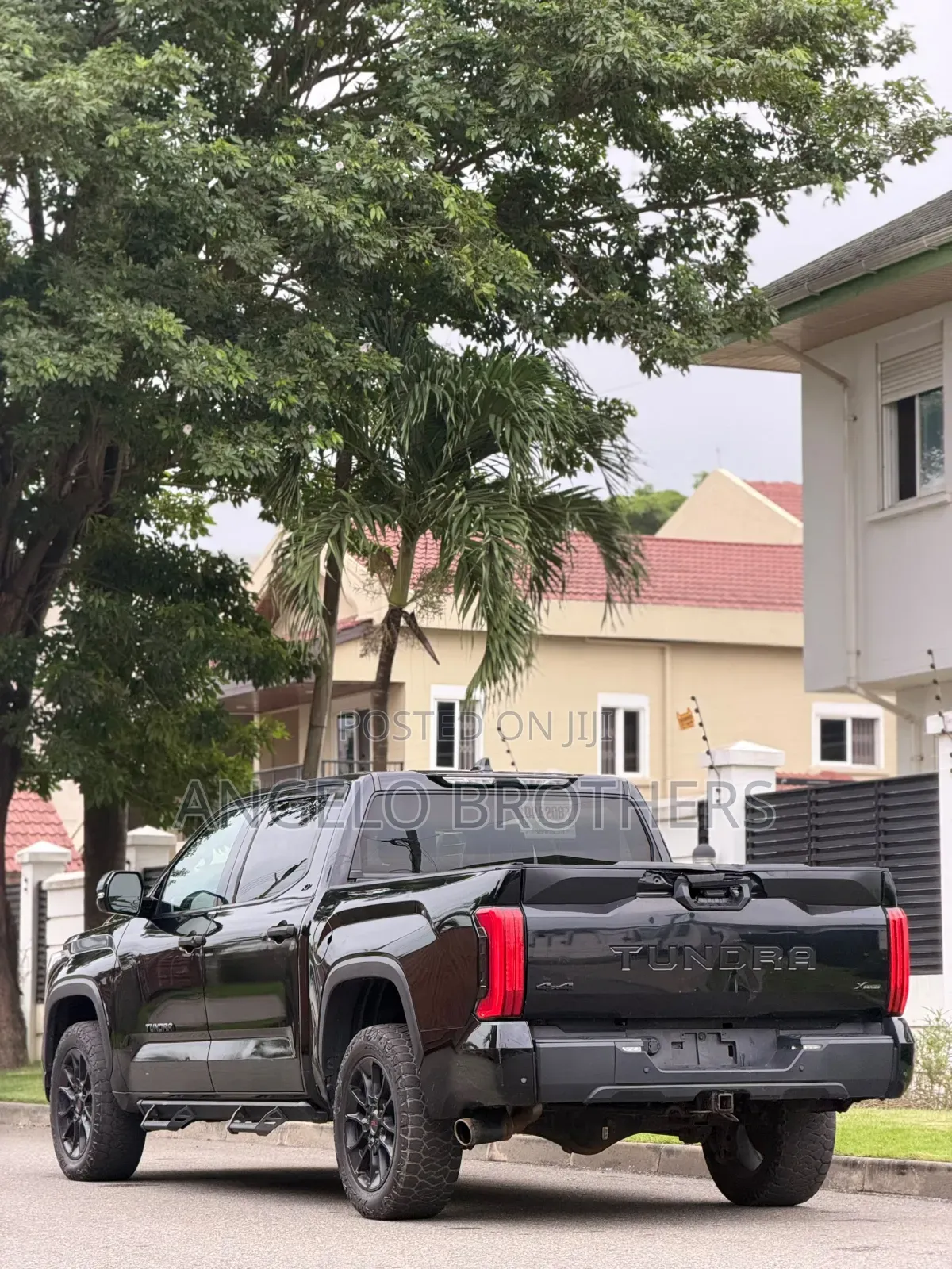 Toyota Tundra 2023 Black