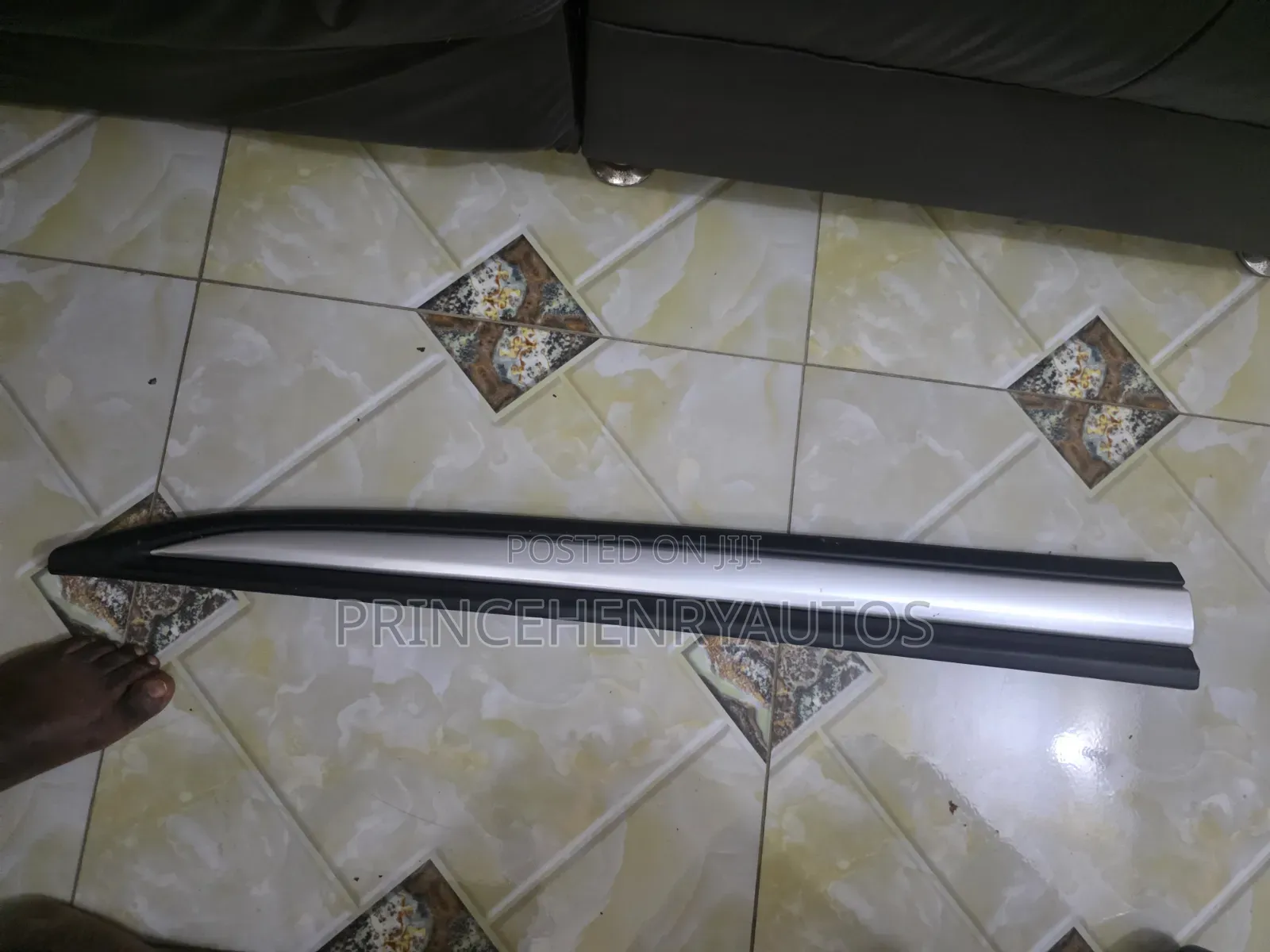 Front Left Door Lower Molding 5727A697 Outlander 7seater 2014-2020