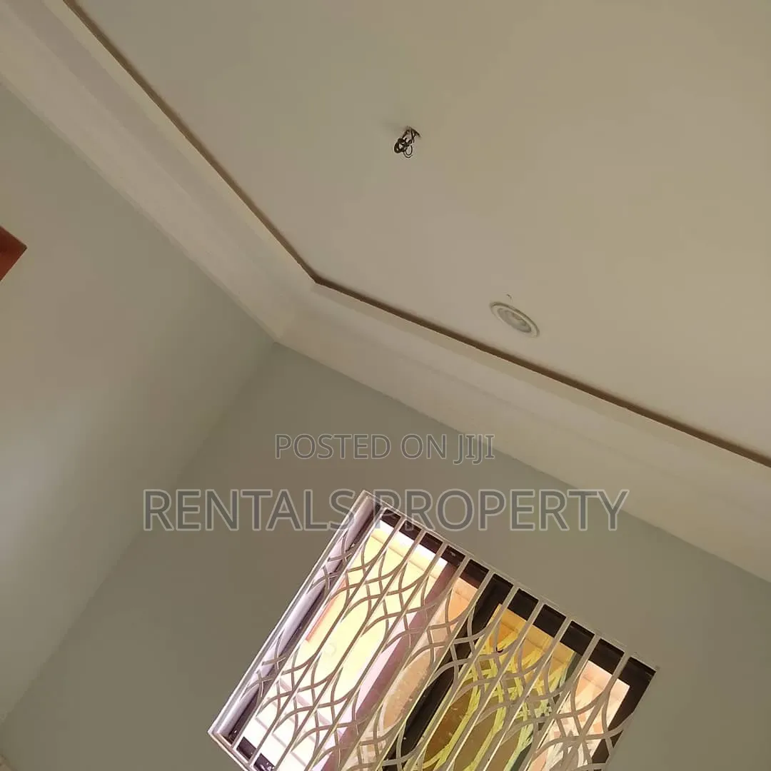 2bdrm Block of Flats in Frafraha for rent