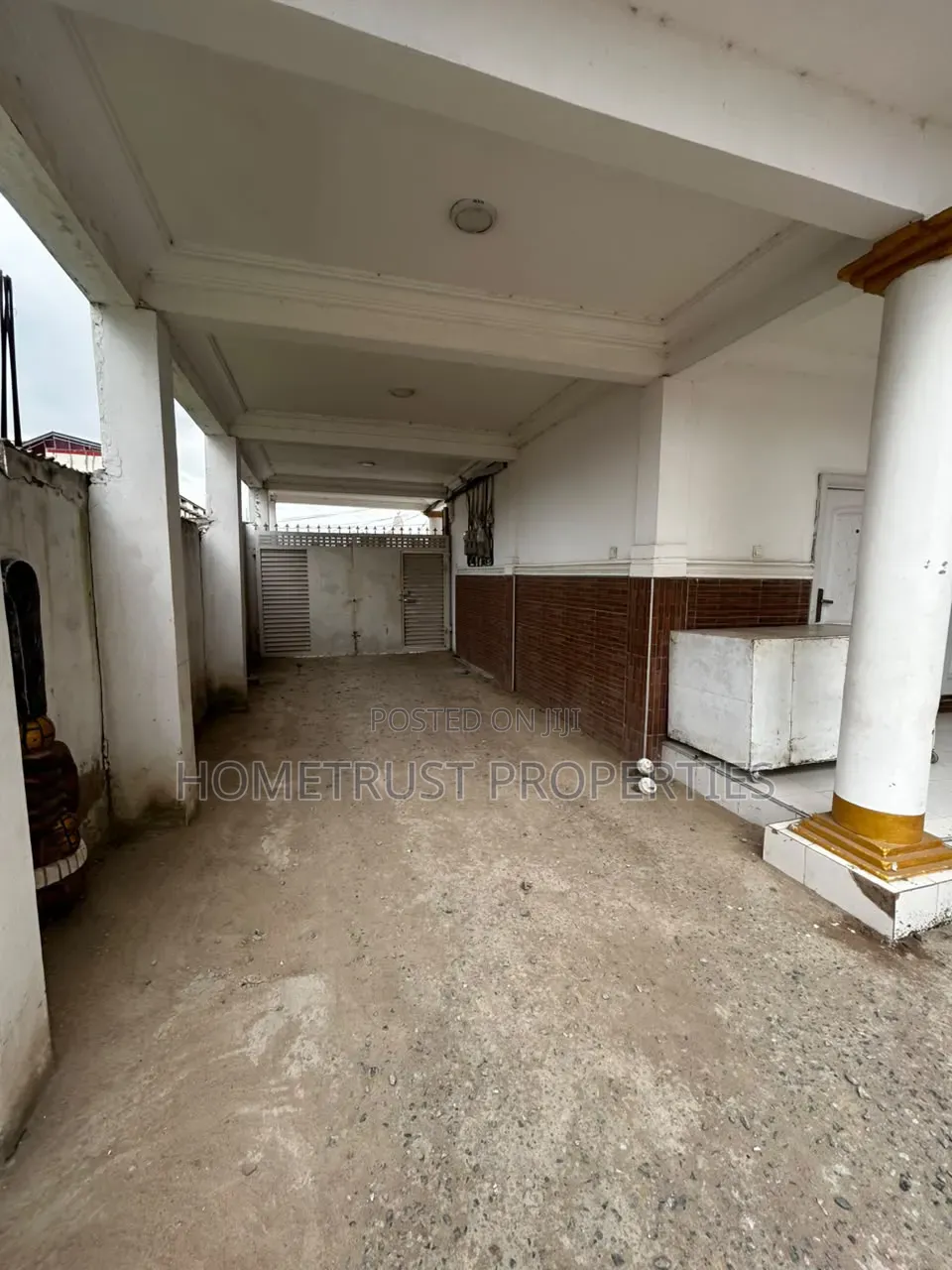 32 Bedroom Hotel for Sale at Odorkor