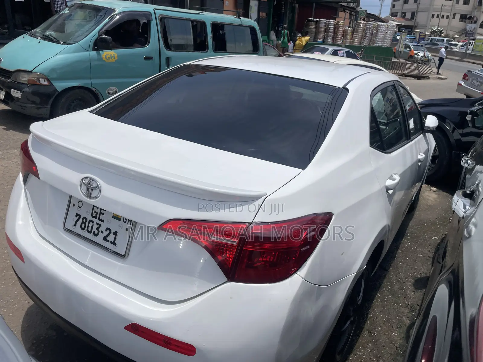 Toyota Corolla SE 4dr Sedan (1.8L 4cyl CVT) 2017 White