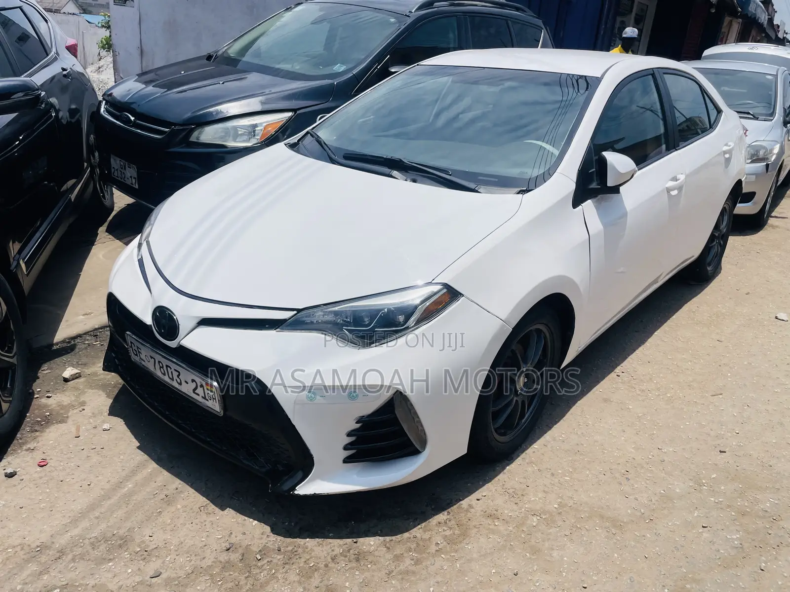 Toyota Corolla SE 4dr Sedan (1.8L 4cyl CVT) 2017 White