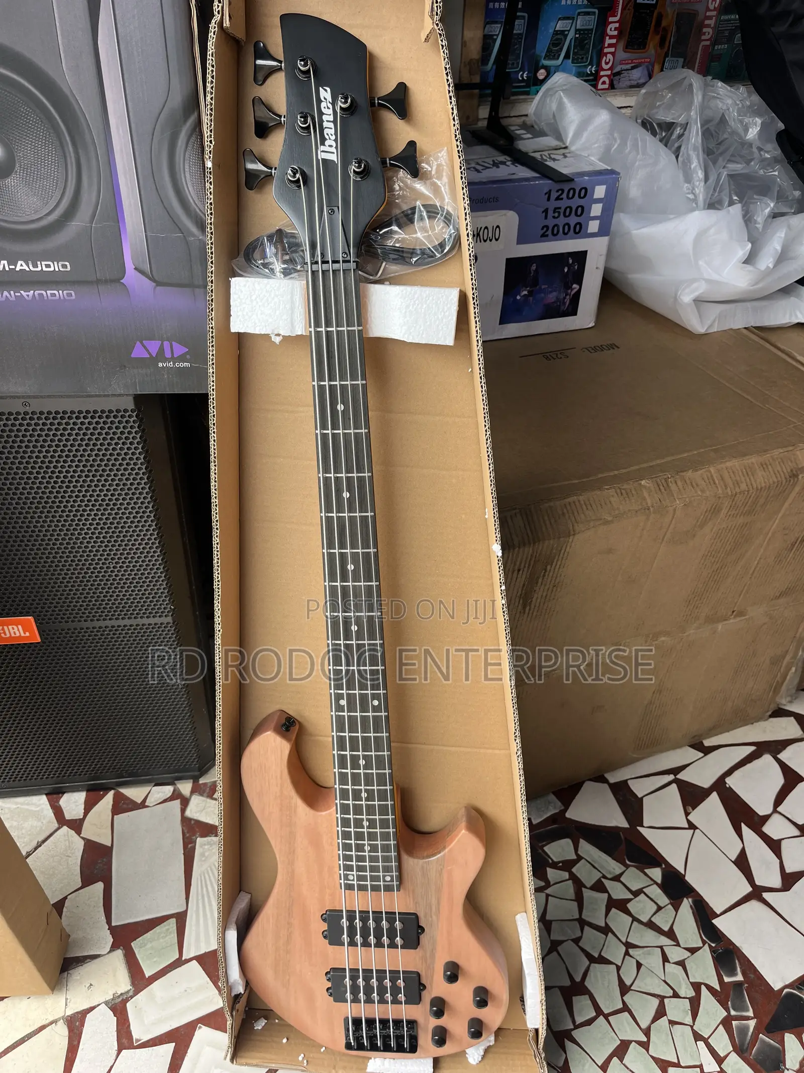 Bass Active Guitar