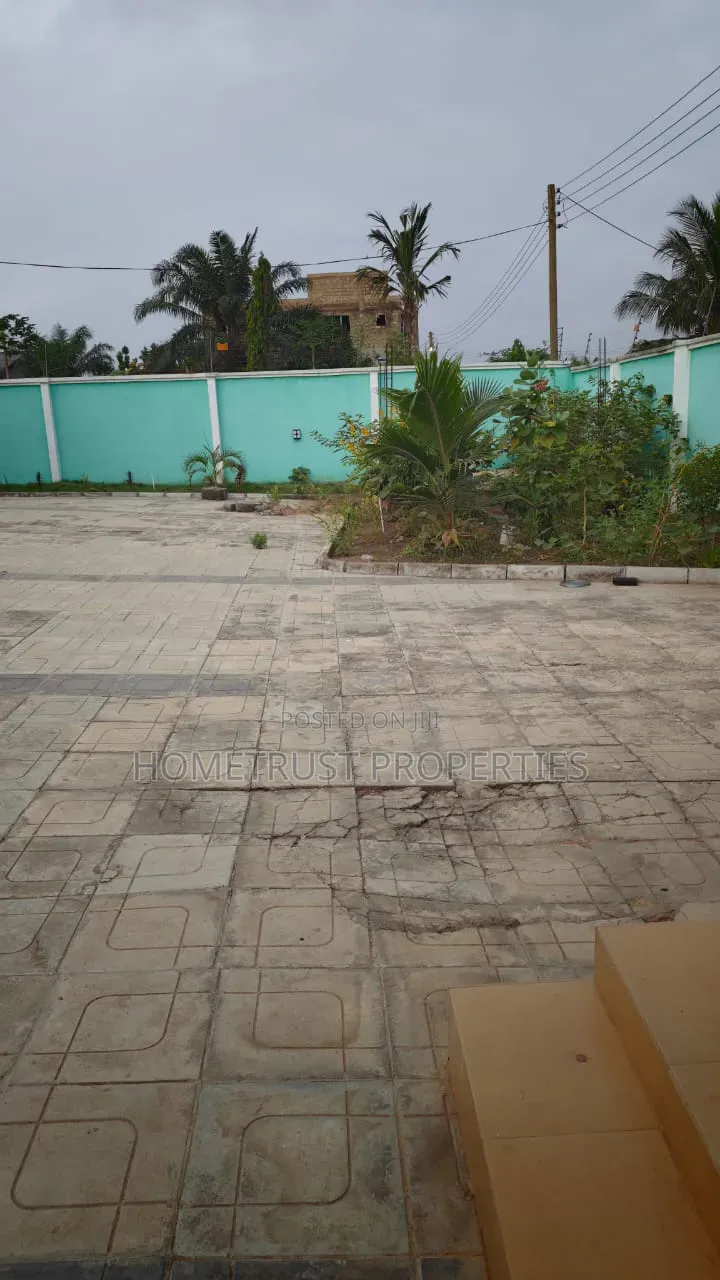 3bdrm House in Amasaman Saipeman for sale