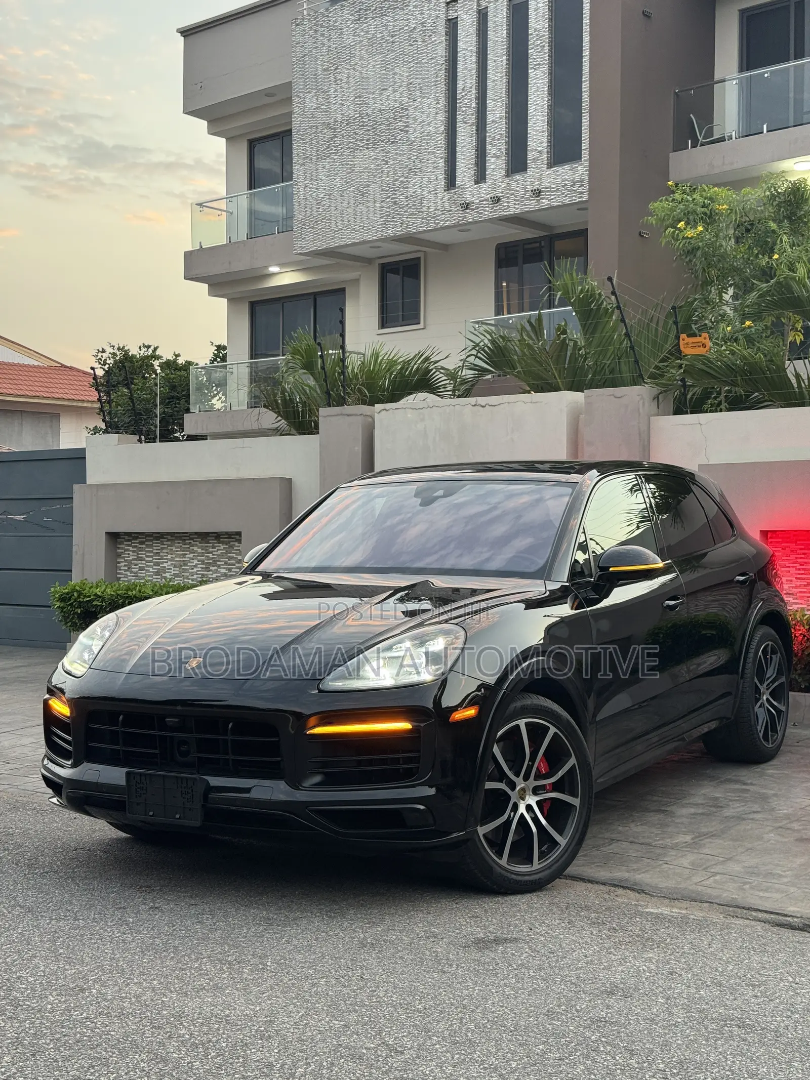 Porsche Cayenne GTS AWD 2023 Black