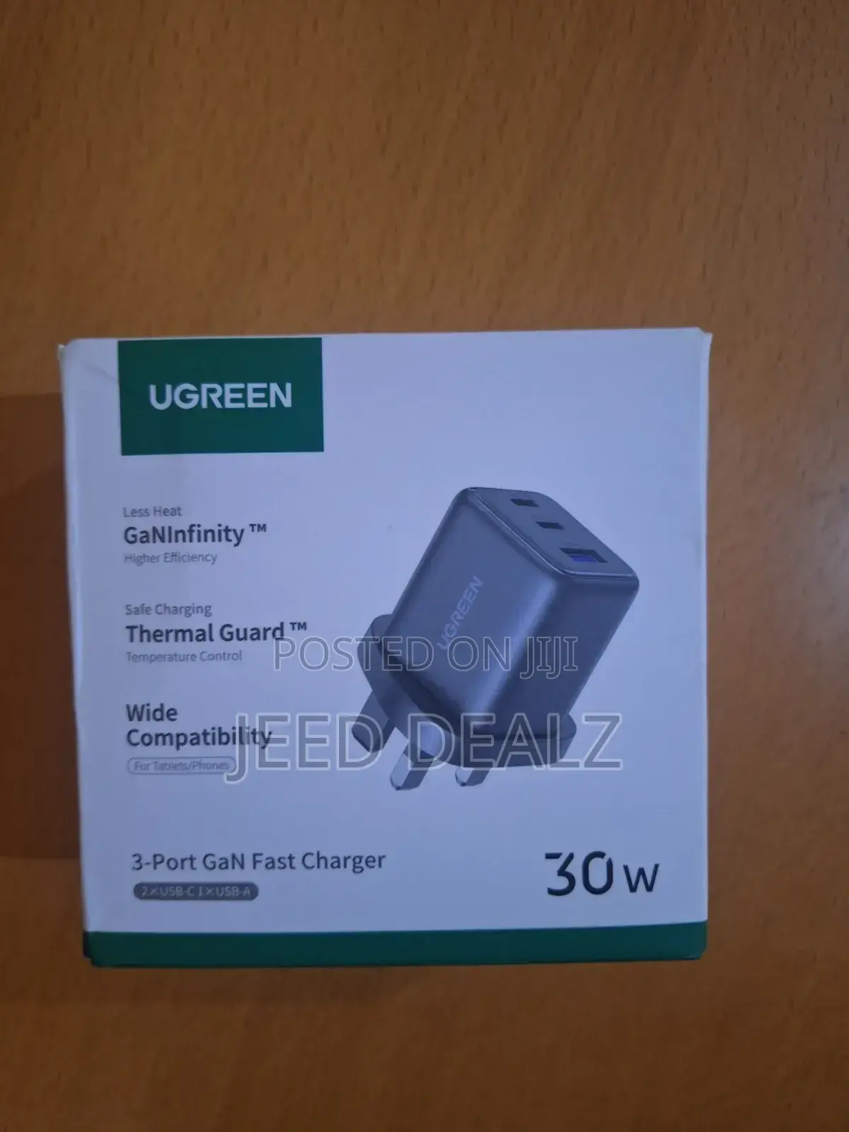 UGREEN 30W GaN Charger 3 Ports