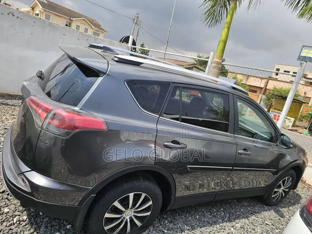 Toyota RAV4 2016 Gray