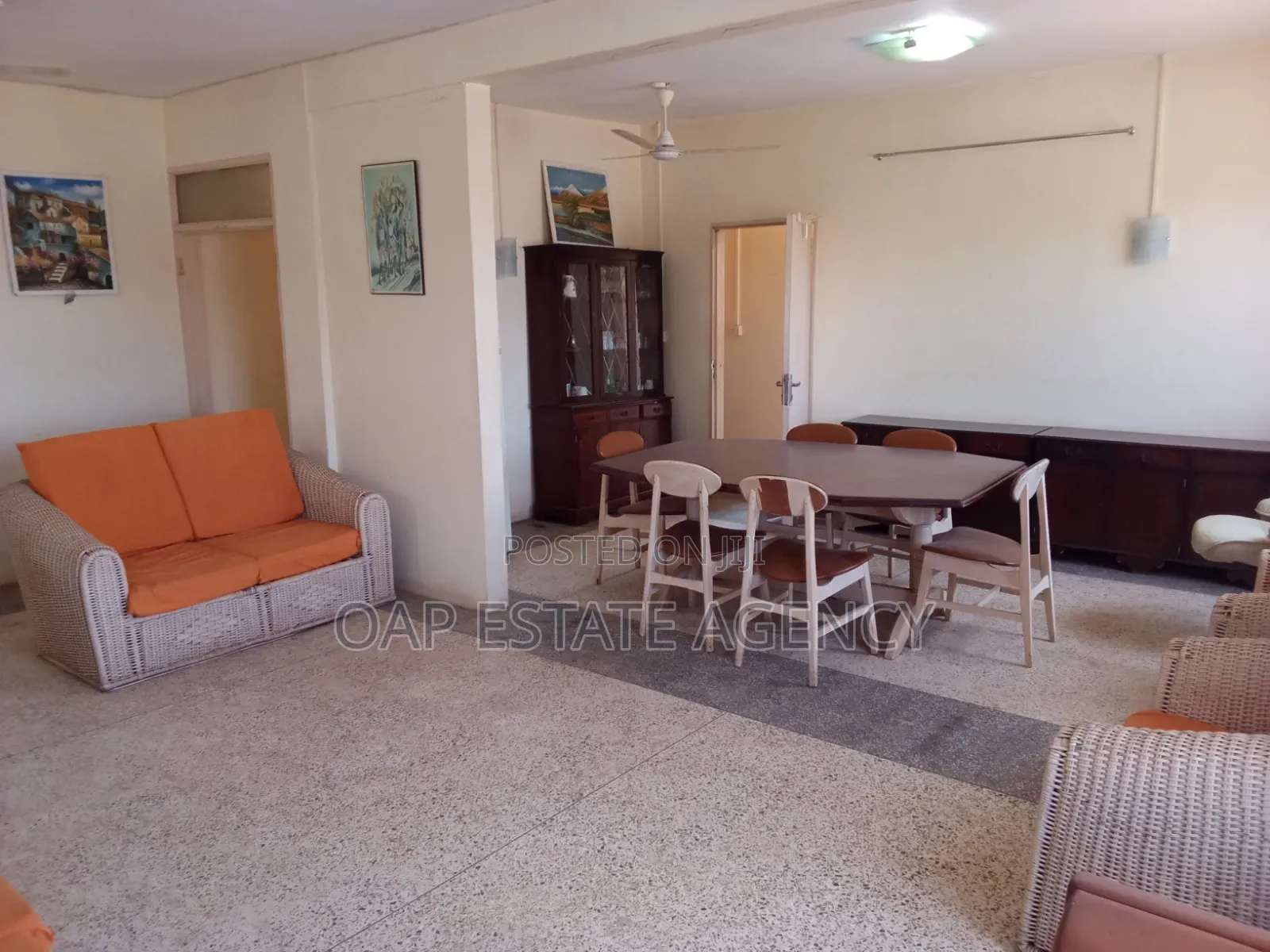 10bdrm House in Kaneshie, Accra Academy Area for sale