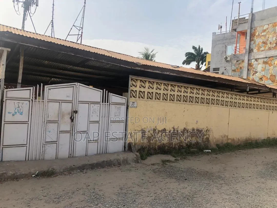 4bdrm House in North Kaneshie for sale