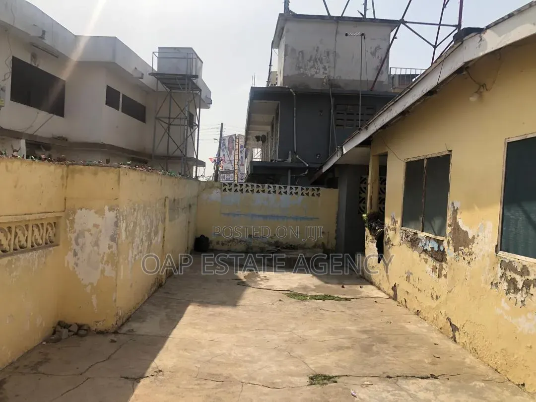 4bdrm House in North Kaneshie for sale