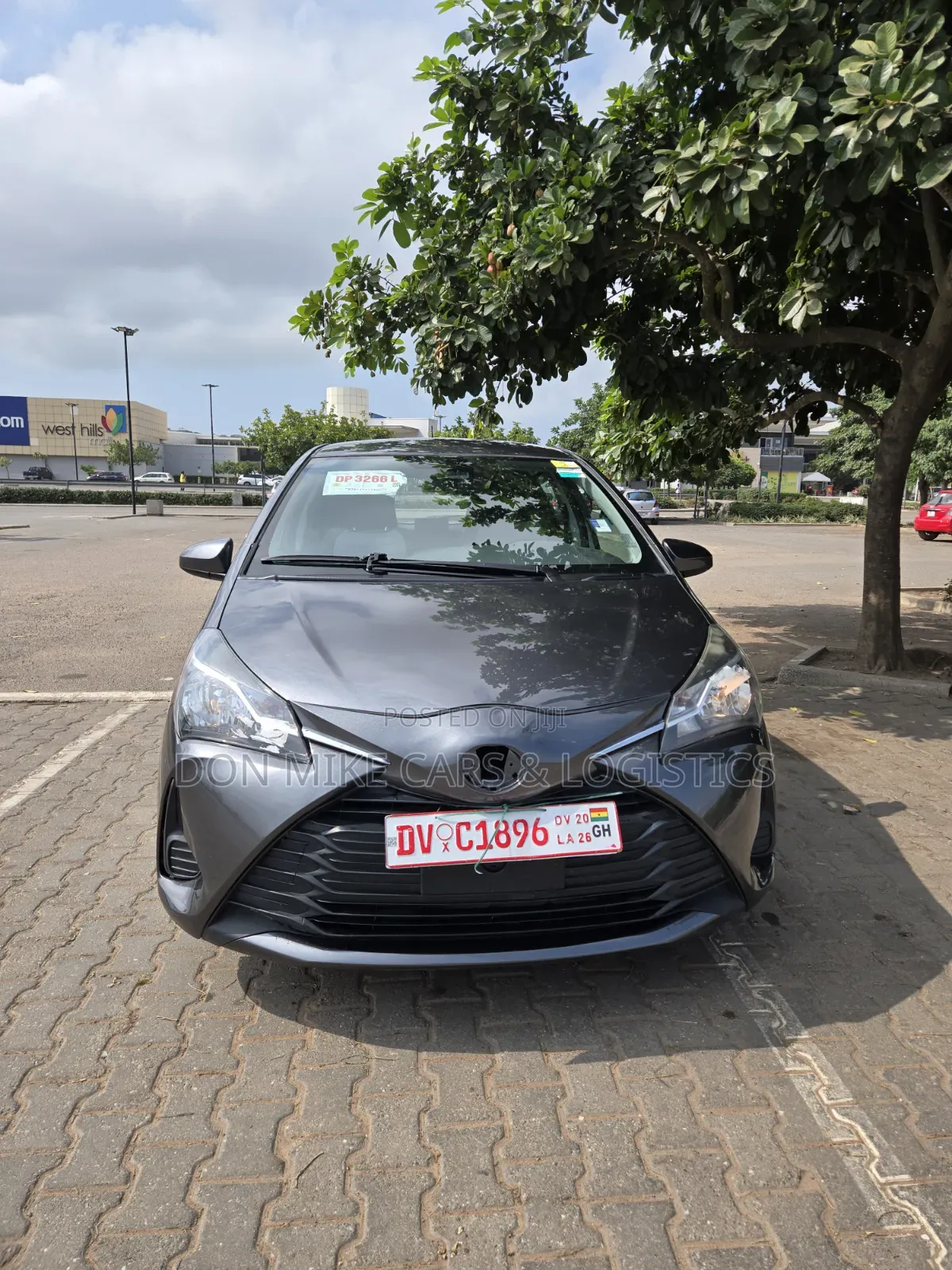 Toyota Yaris LE Sedan 4dr 2019 Gray