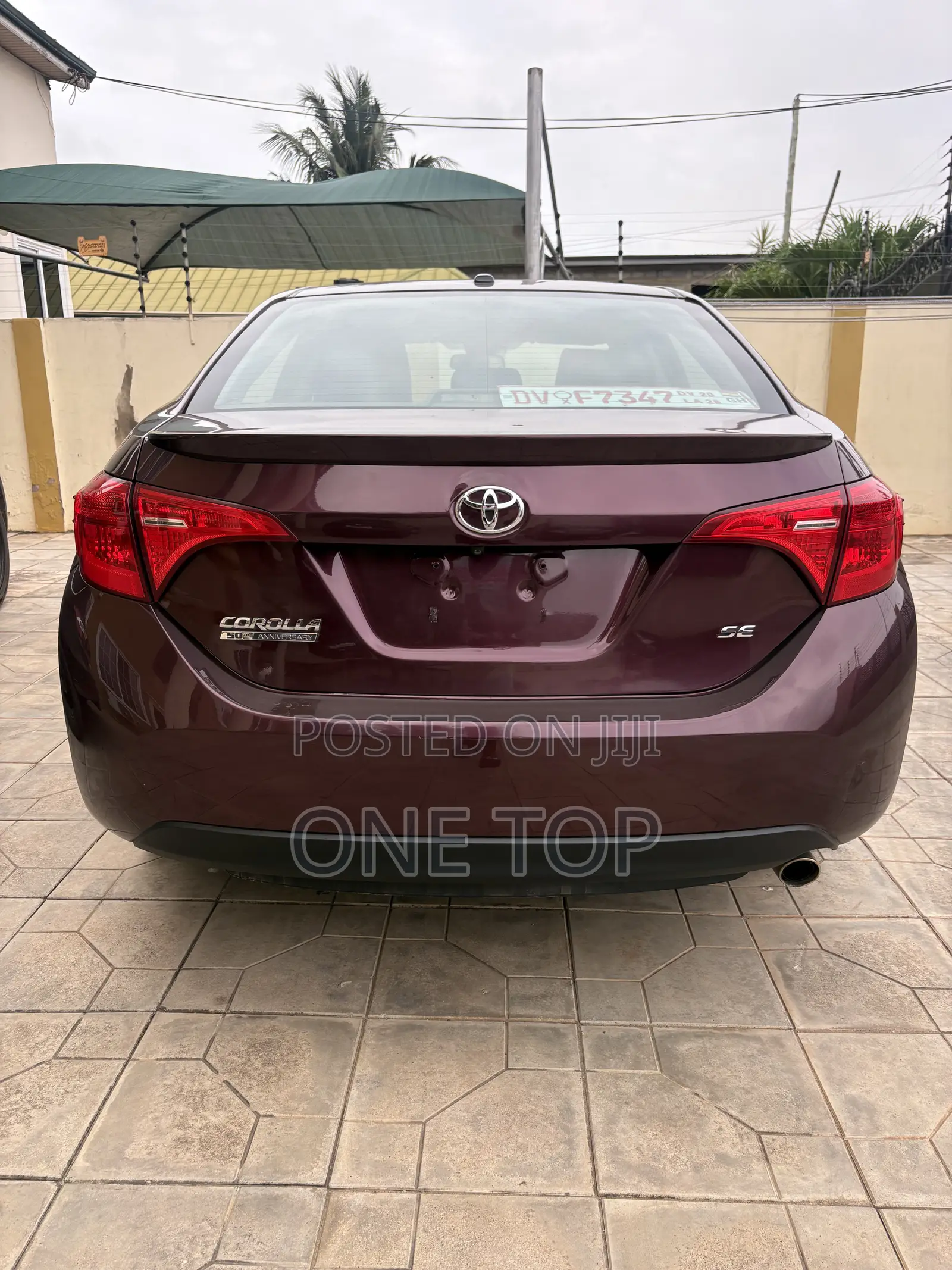 Toyota Corolla SE (1.8L 4cyl 6M) 2018 Burgundy