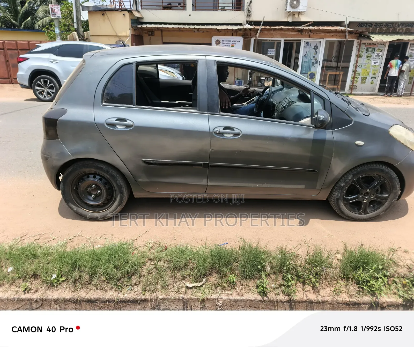 Toyota Yaris 2010 Gray