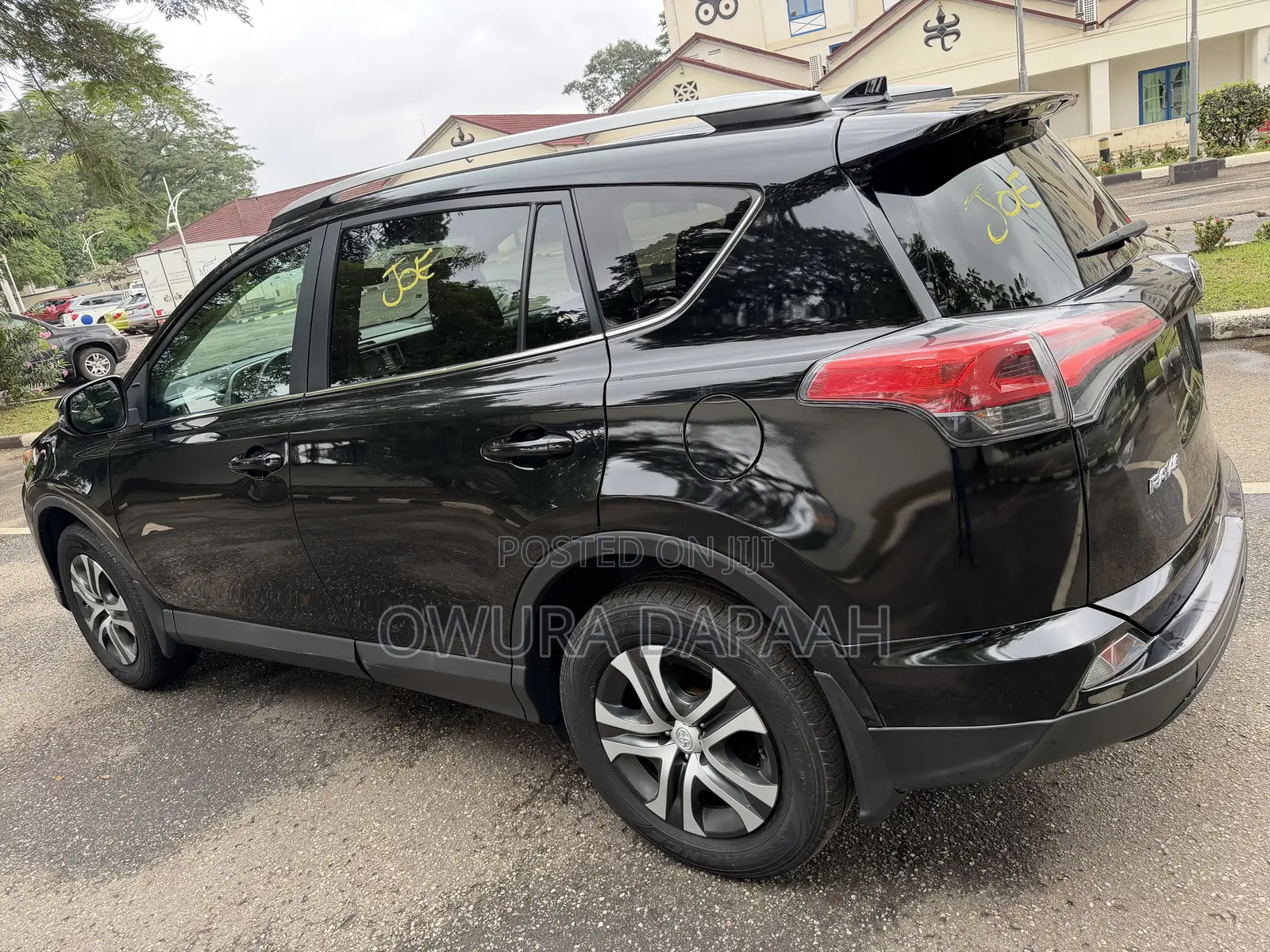 Toyota RAV4 LE 4dr SUV AWD (2.5L 4cyl 6A) 2018 Black