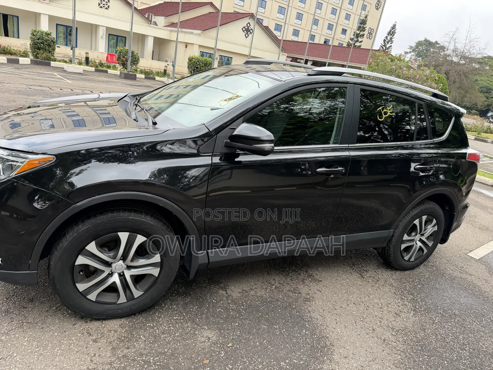 Toyota RAV4 LE 4dr SUV AWD (2.5L 4cyl 6A) 2018 Black