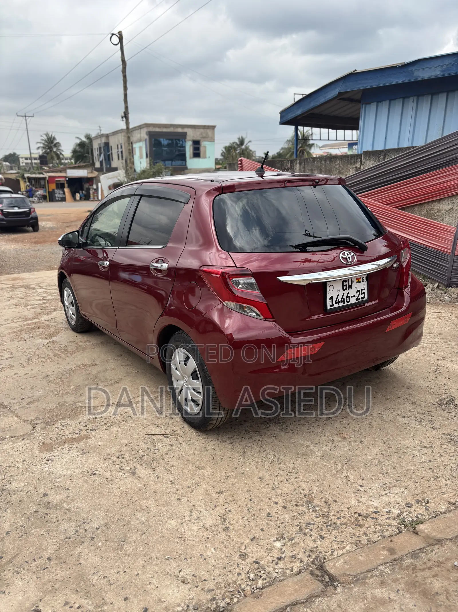 Toyota Vitz 2015 Burgundy