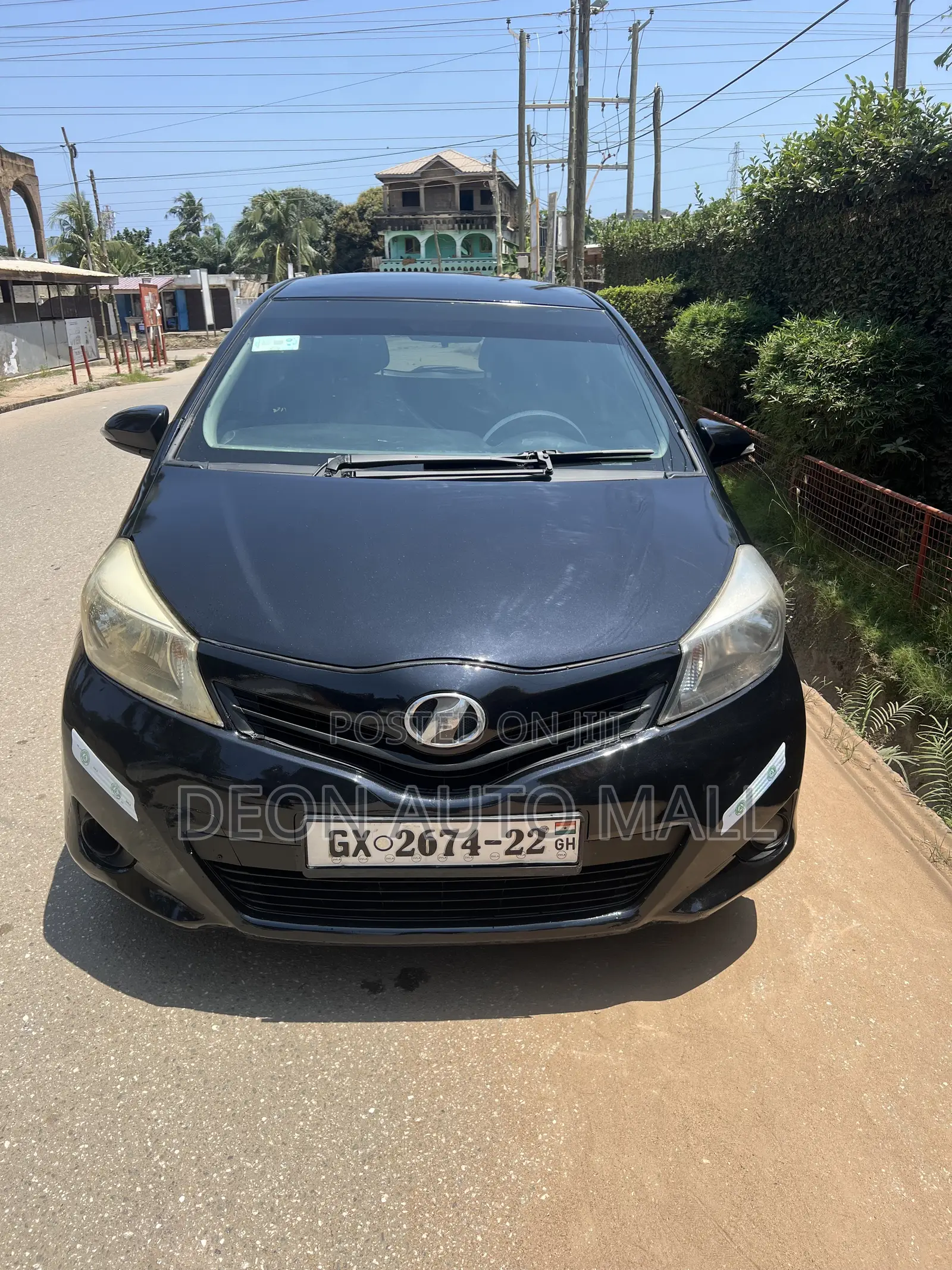 Toyota Vitz 1.3 FWD 5dr 2012 Black