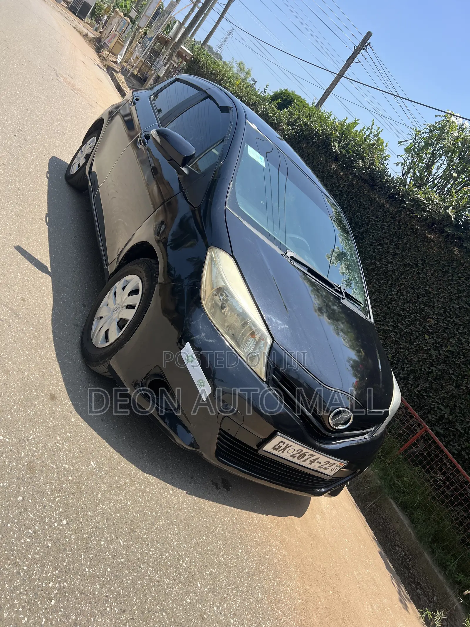 Toyota Vitz 1.3 FWD 5dr 2012 Black