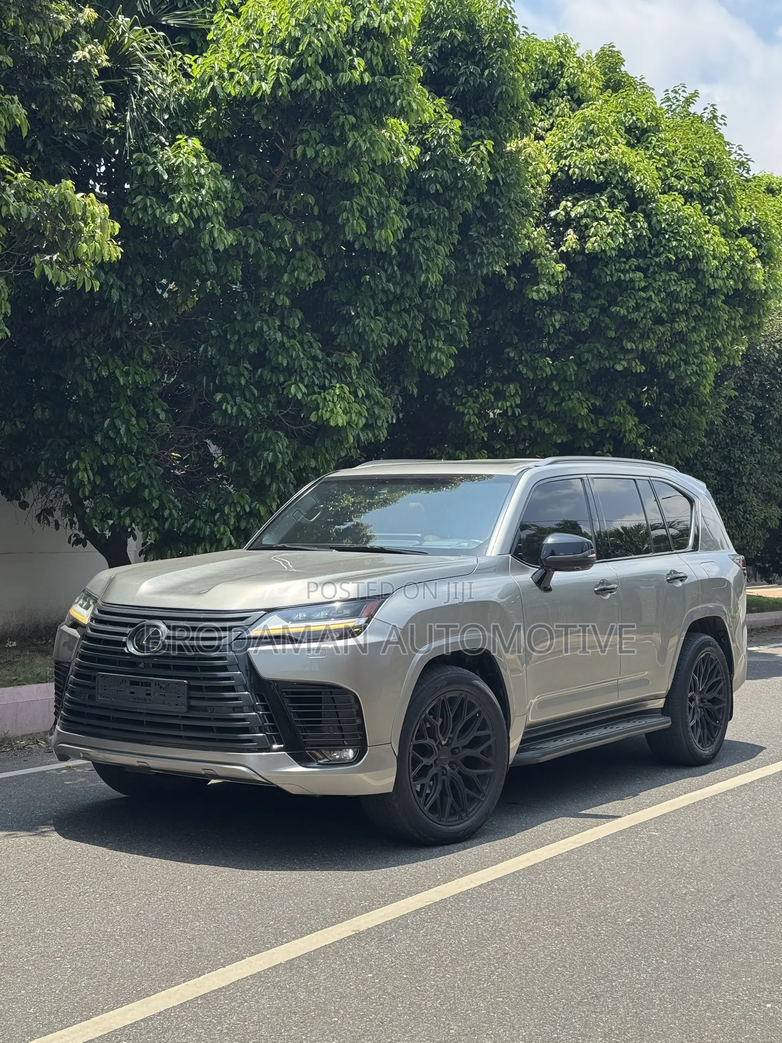 Lexus LX 600 2022 Gray