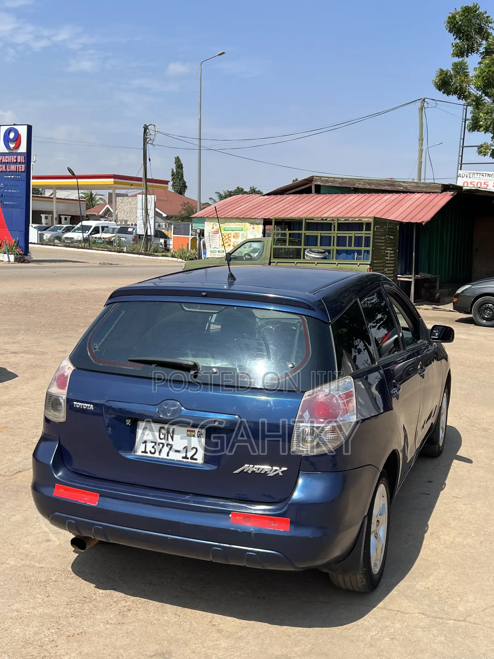 Toyota Matrix Hatchback AWD (1.8L 4cyl 4A) 2006 Blue