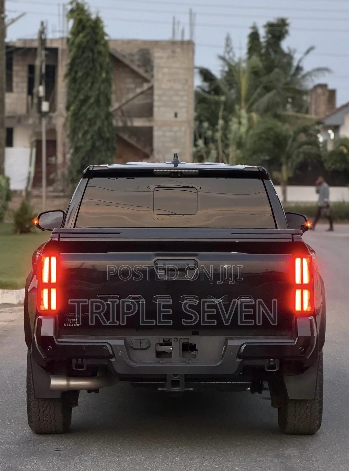 Toyota Tacoma 2024 Black