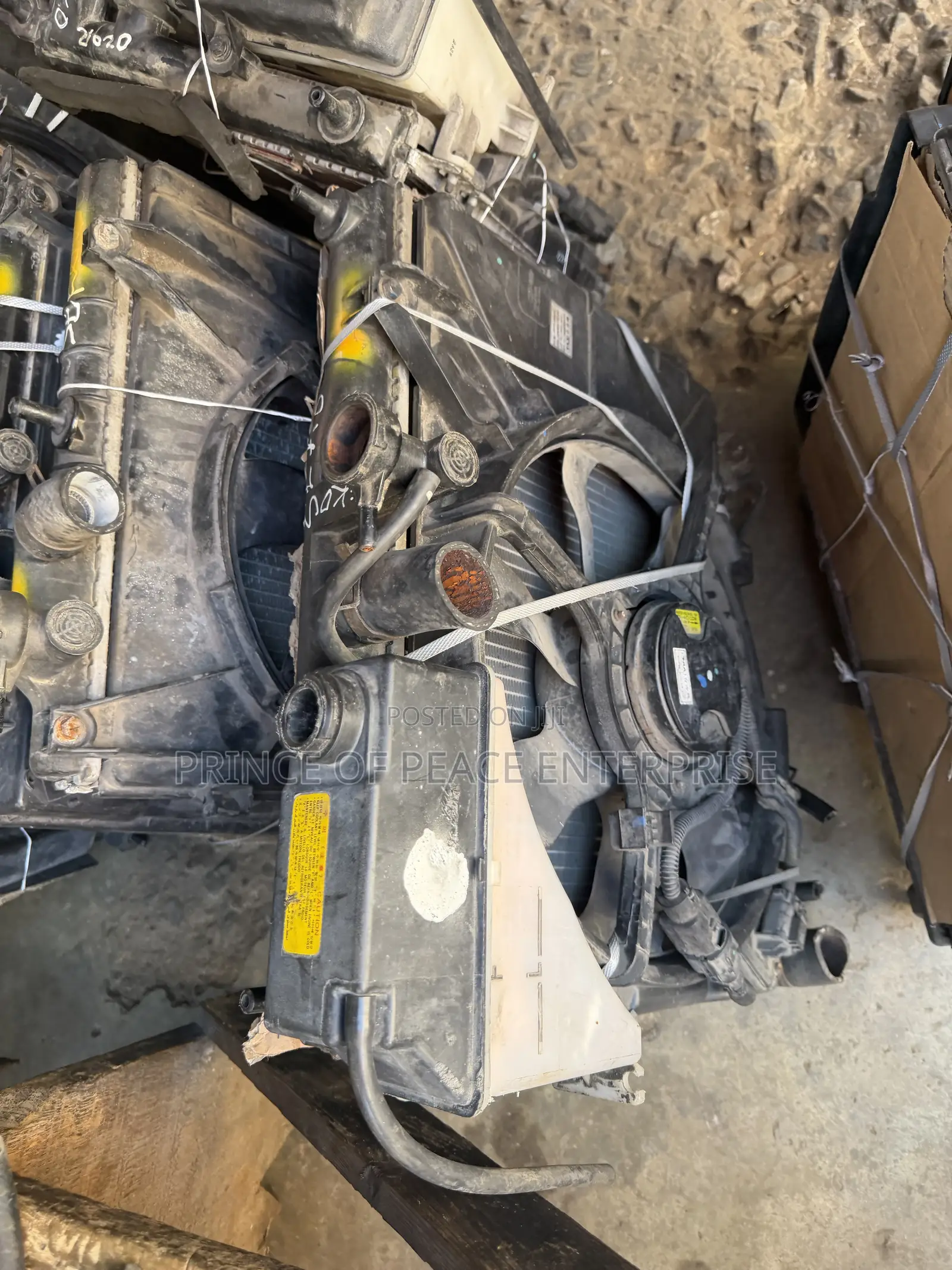 Hundai Getz Radiator Tank With Fan ( Big Tank )