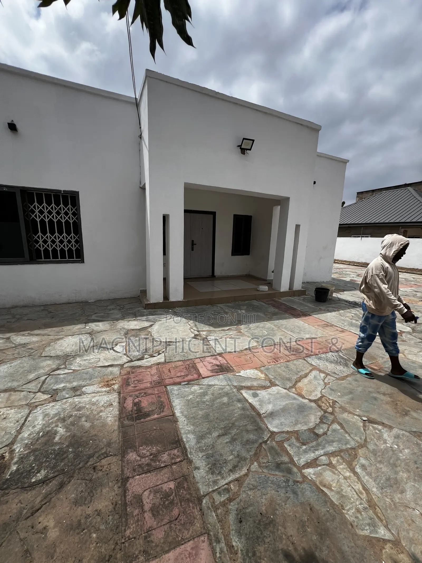 3bdrm House in Hills Estate, Ashaley Botwe for rent
