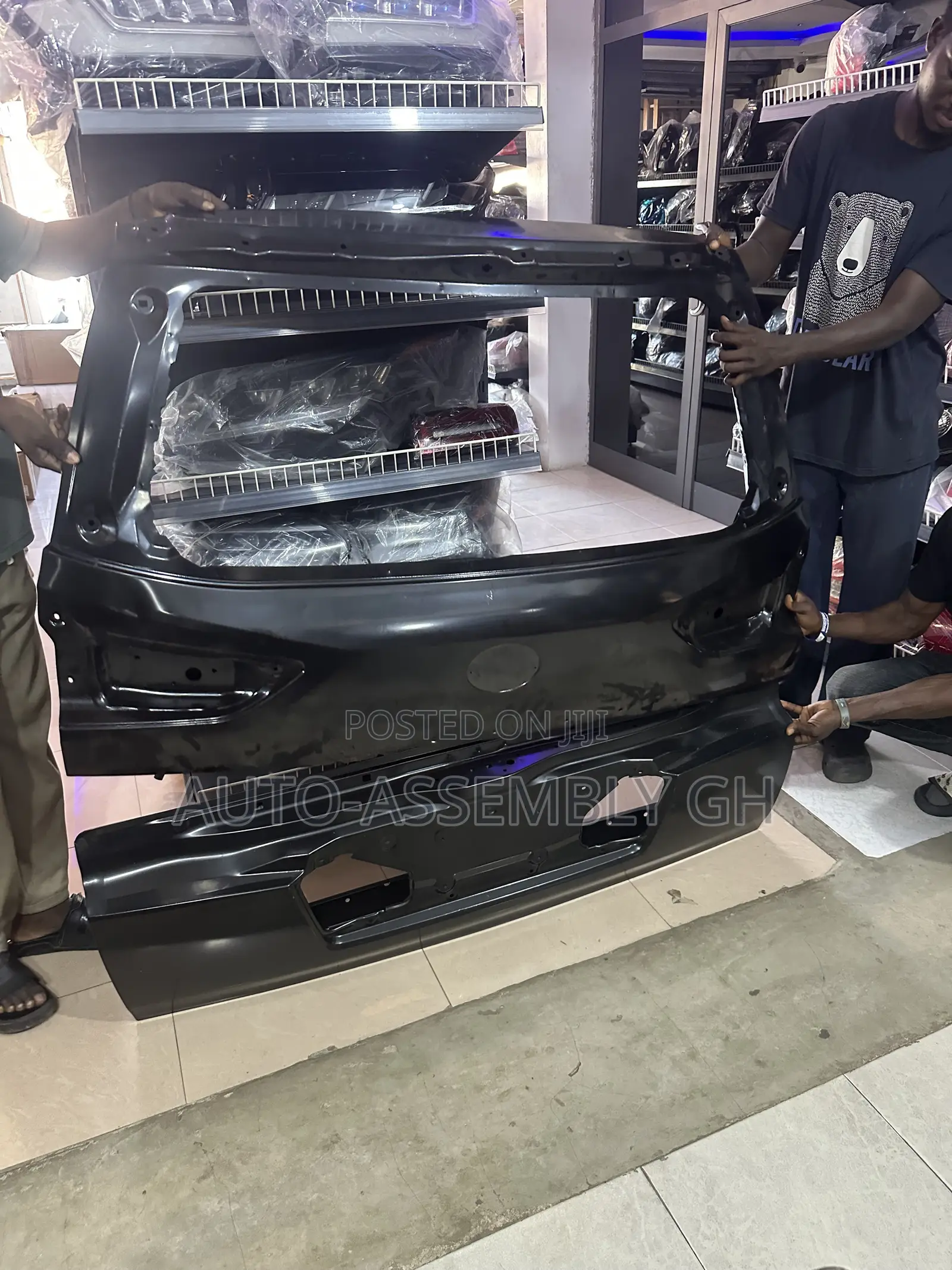 Lexus LX570 Tail Gate/Boot Upper 2015,2016,2018,2020,2021 ORIGINAL