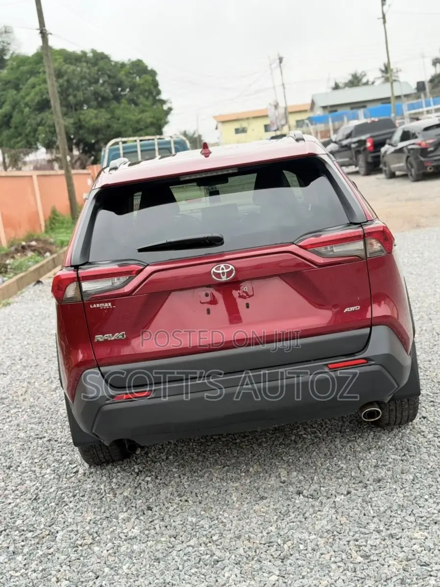 Toyota RAV4 2019 Red