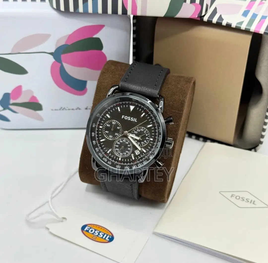 Fossil Men’s Chronograph Watch – Classic Leather Edition