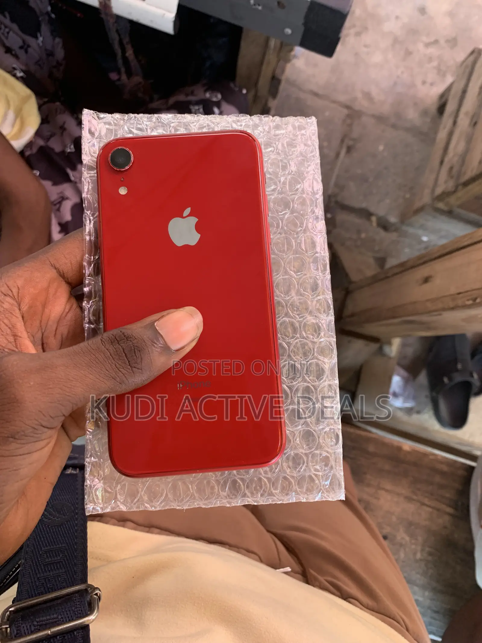 Apple iPhone XR 64 GB Red