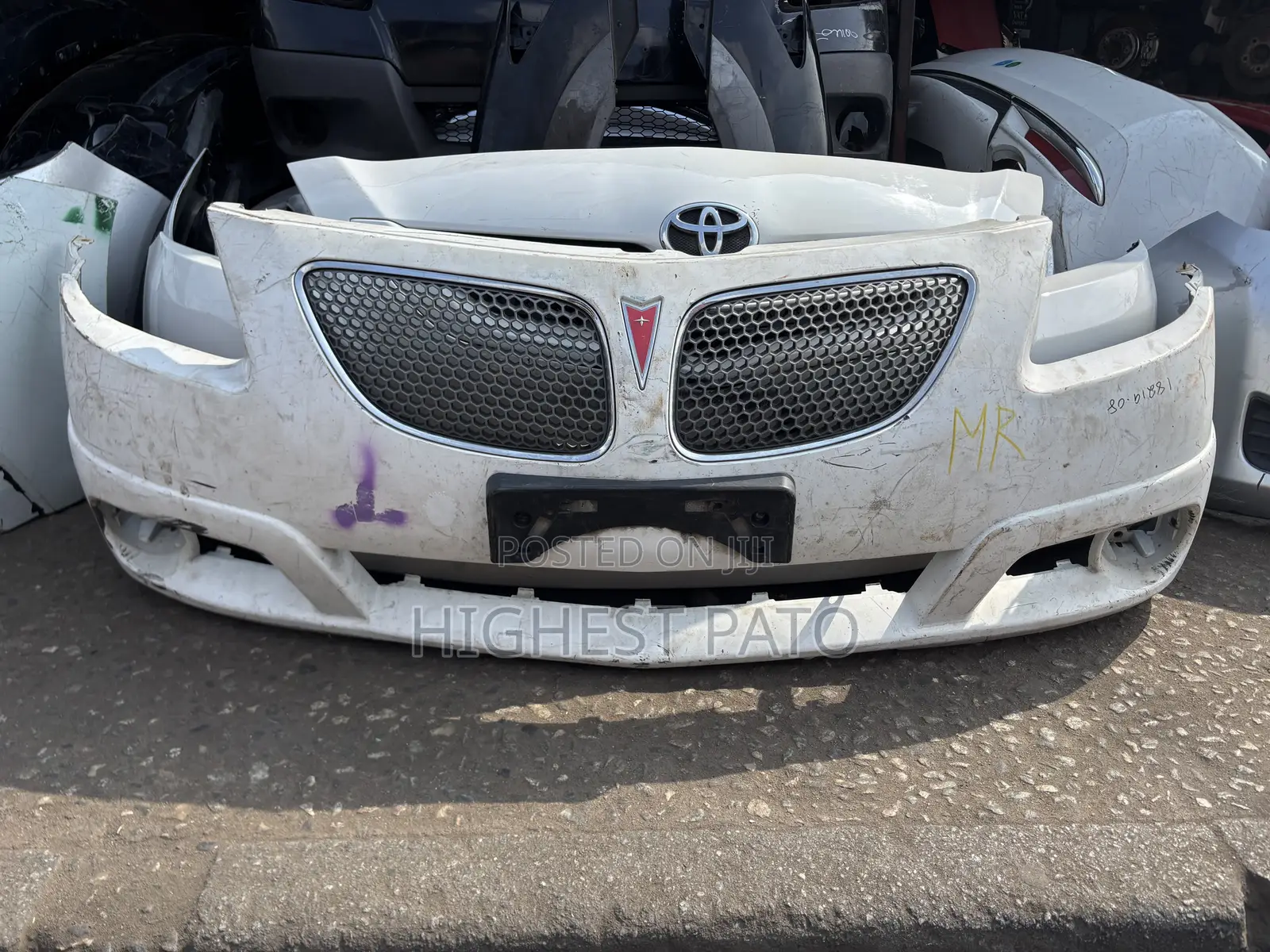 Pontaic Vibe 2005 Front Bumper