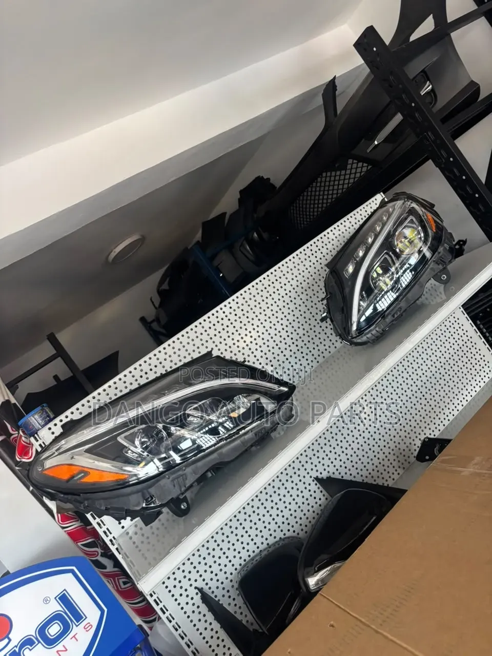 Mercedes Benz C300 Headlight Double Charger 2015-2020 Brand New
