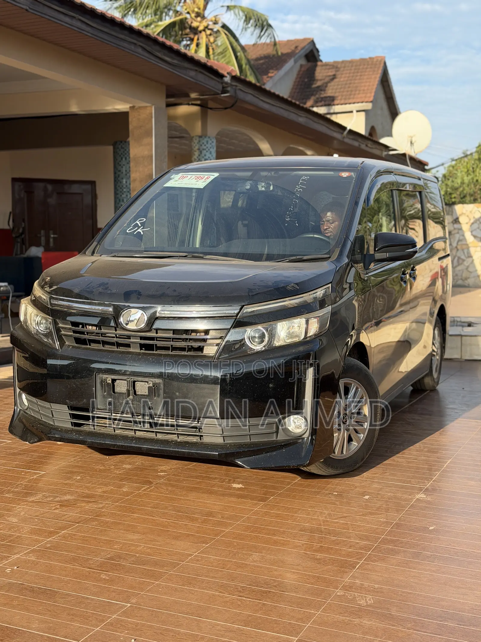 Toyota Voxy V 2WD 8-Seater 2015 Black