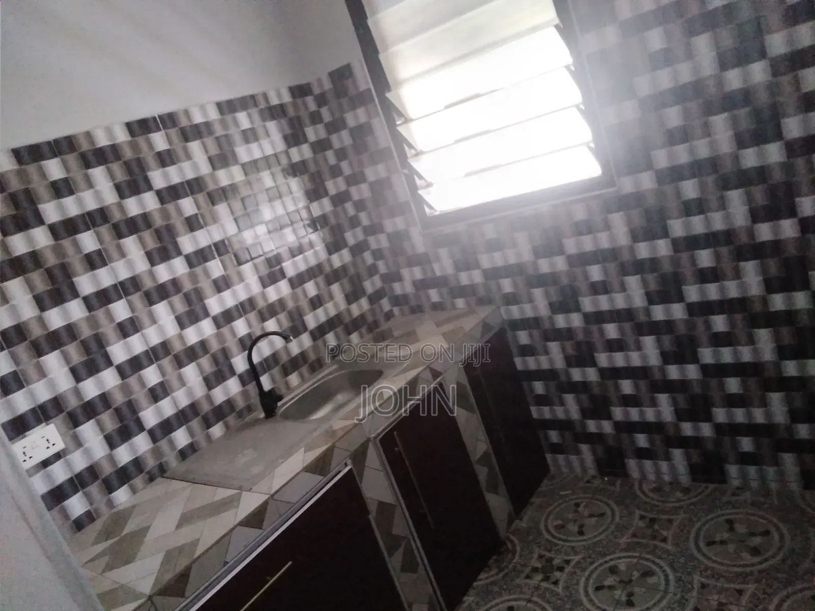 2bdrm Apartment in Survivoresates, Manhean for rent