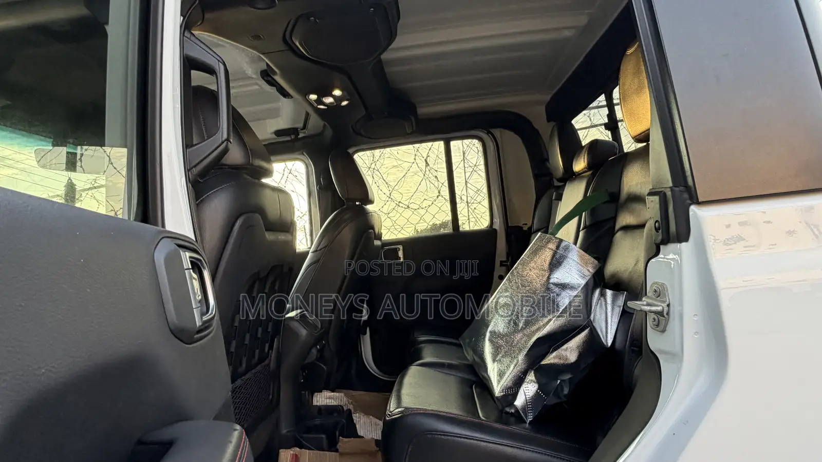 Jeep Wrangler 2023 White
