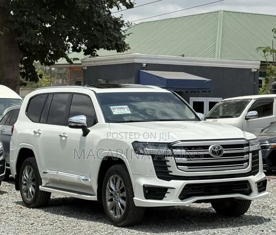 Toyota Land Cruiser 2024 White