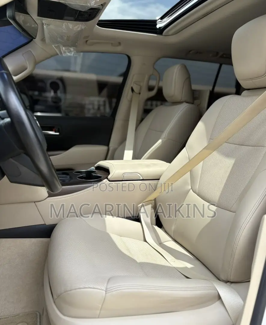 Toyota Land Cruiser 2024 White