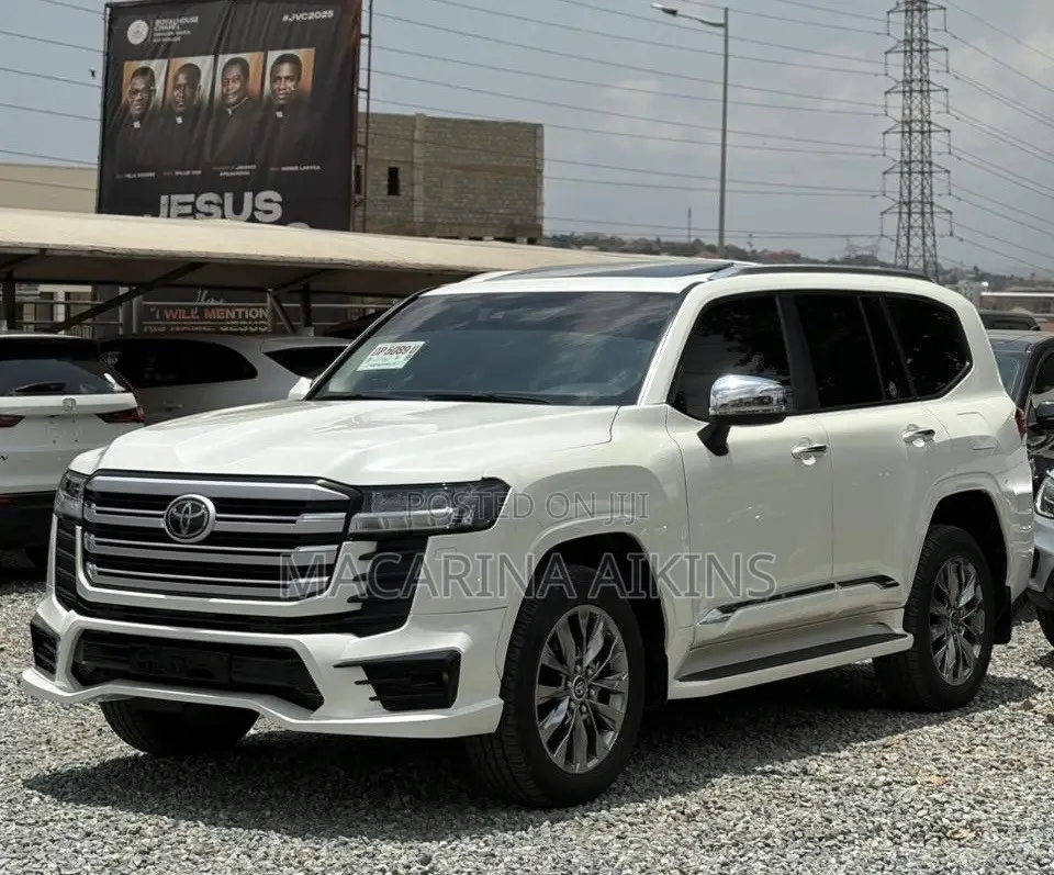 Toyota Land Cruiser 2024 White
