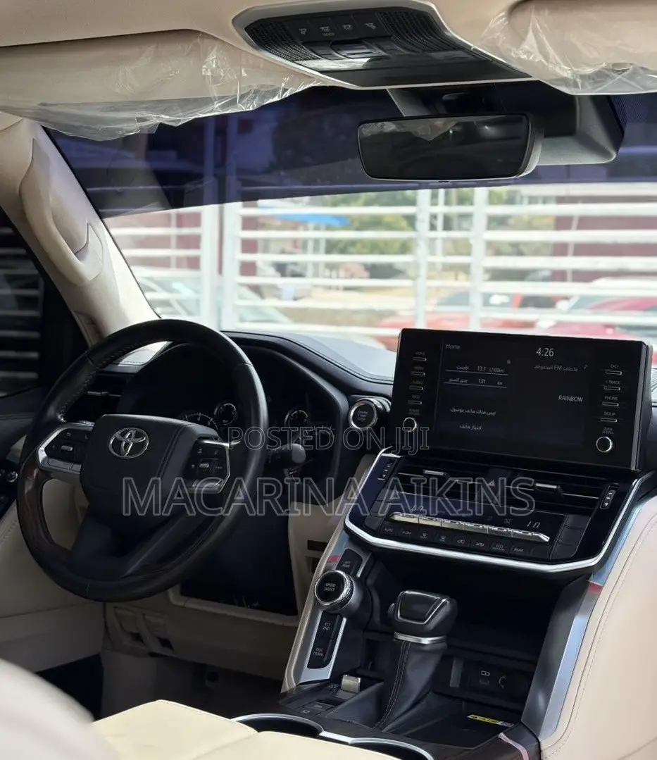 Toyota Land Cruiser 2024 White