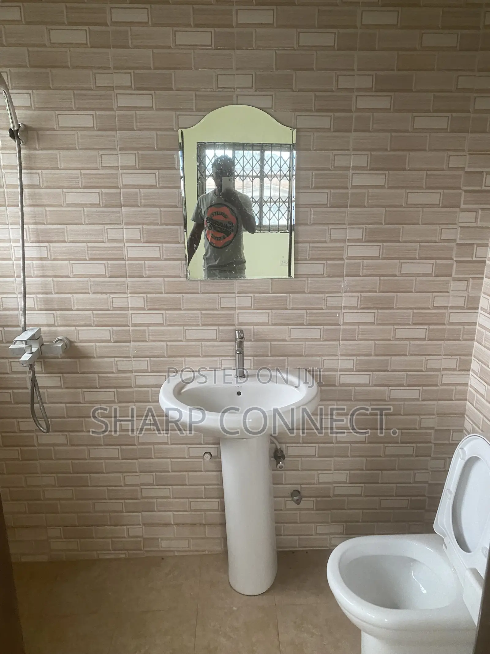 2bdrm Apartment in Sharp-Connect., Ngleshie Amanfro for rent