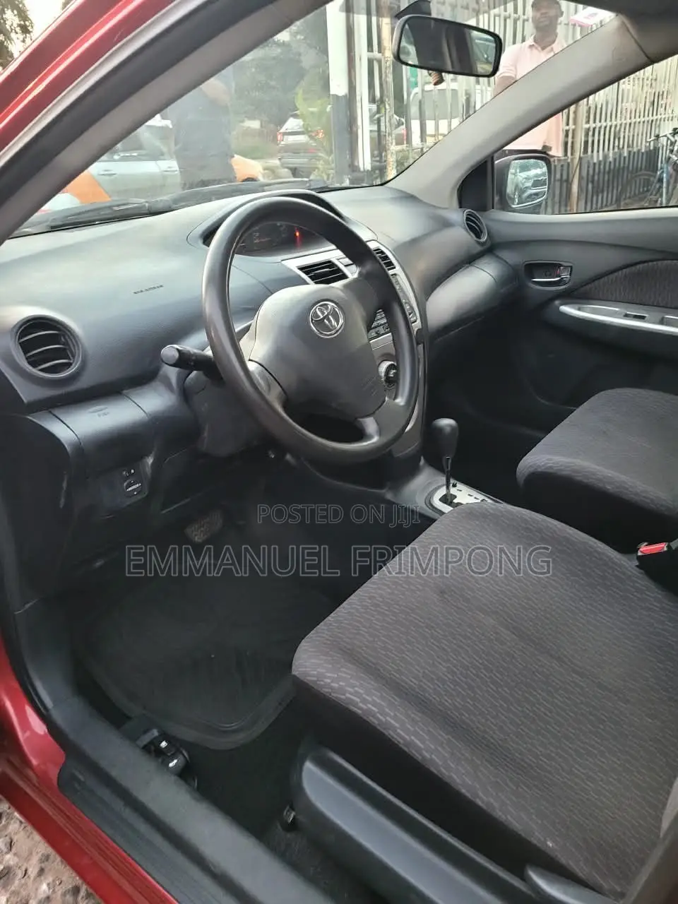 Toyota Yaris 2012 Red