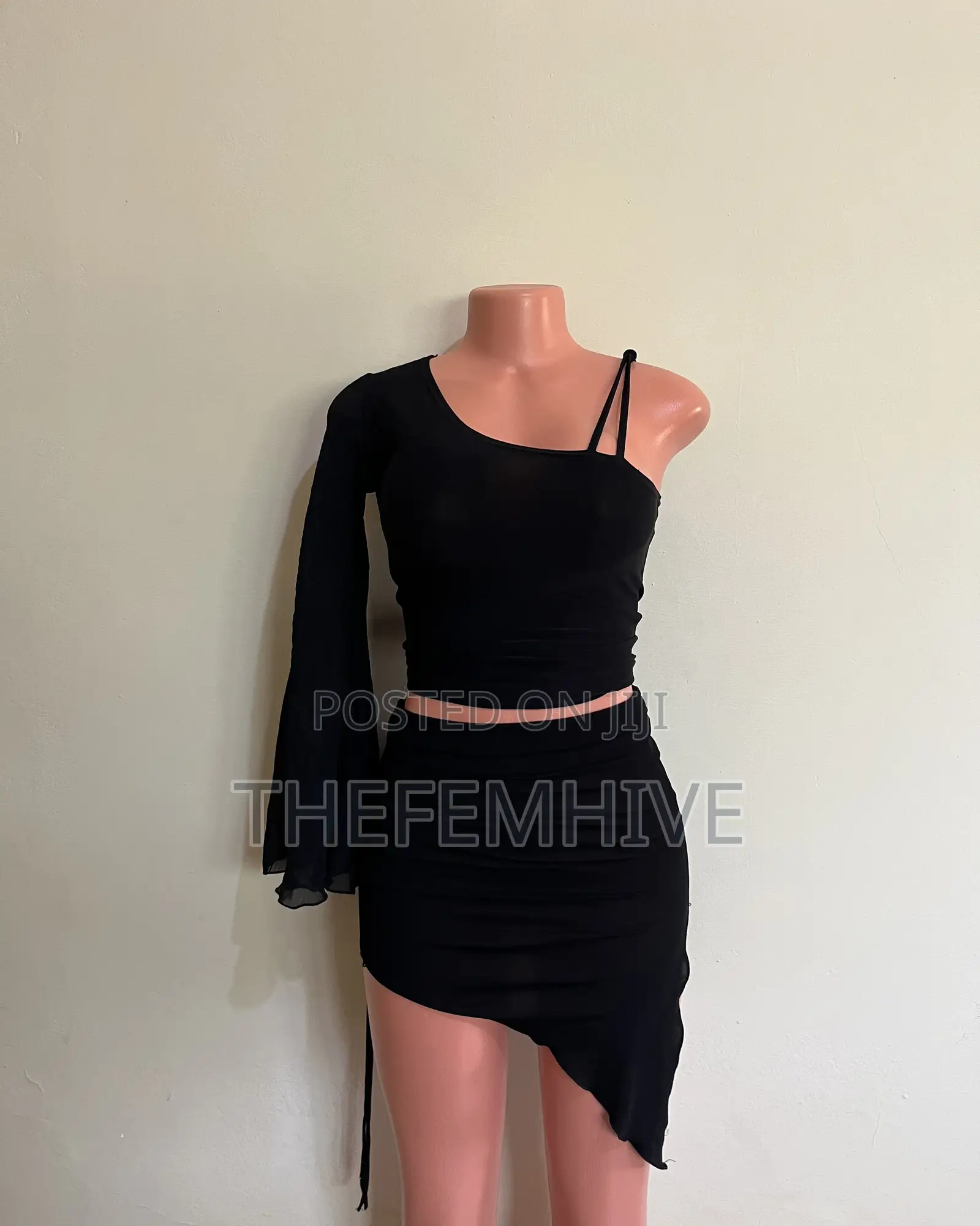 Black One Hand Long Sleeve Crop Top Thift