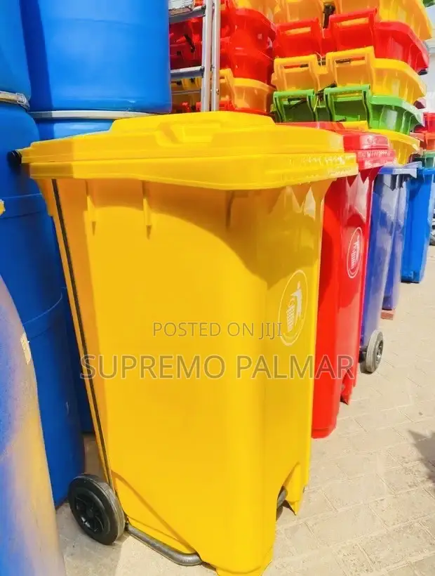 240L Pedal Dustbin – With Wheels Lid
