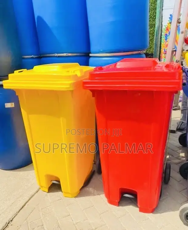 240L Pedal Dustbin – With Wheels Lid