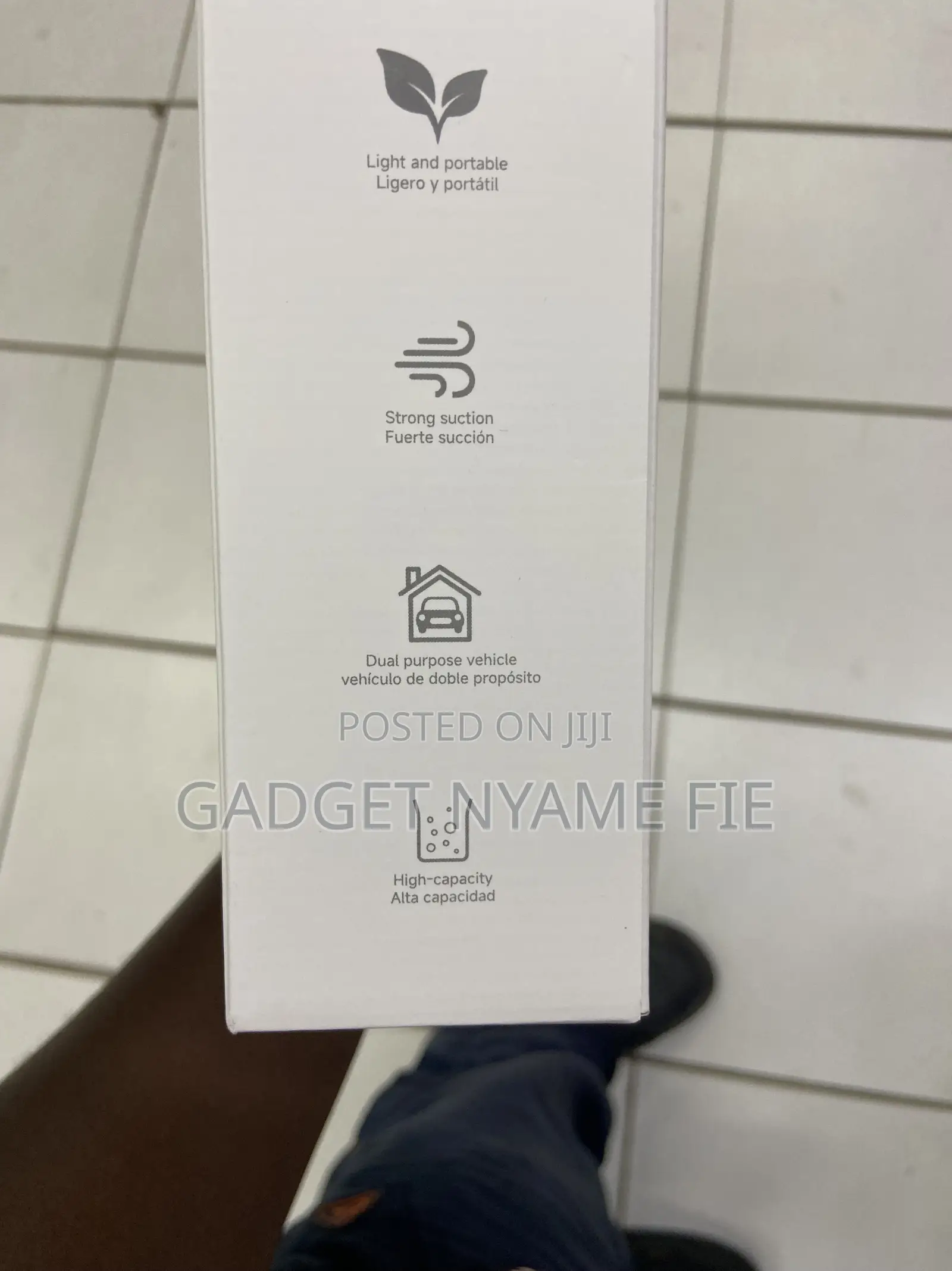 Rechargeable Cordless Vaccum Cleaner