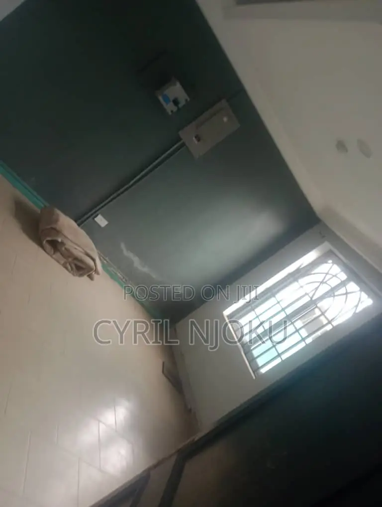 Furnished 10bdrm House in Ghana Link Area for rent
