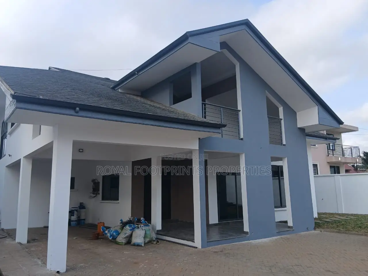 4bdrm House in Royal Footprints, Ashaley Botwe for rent